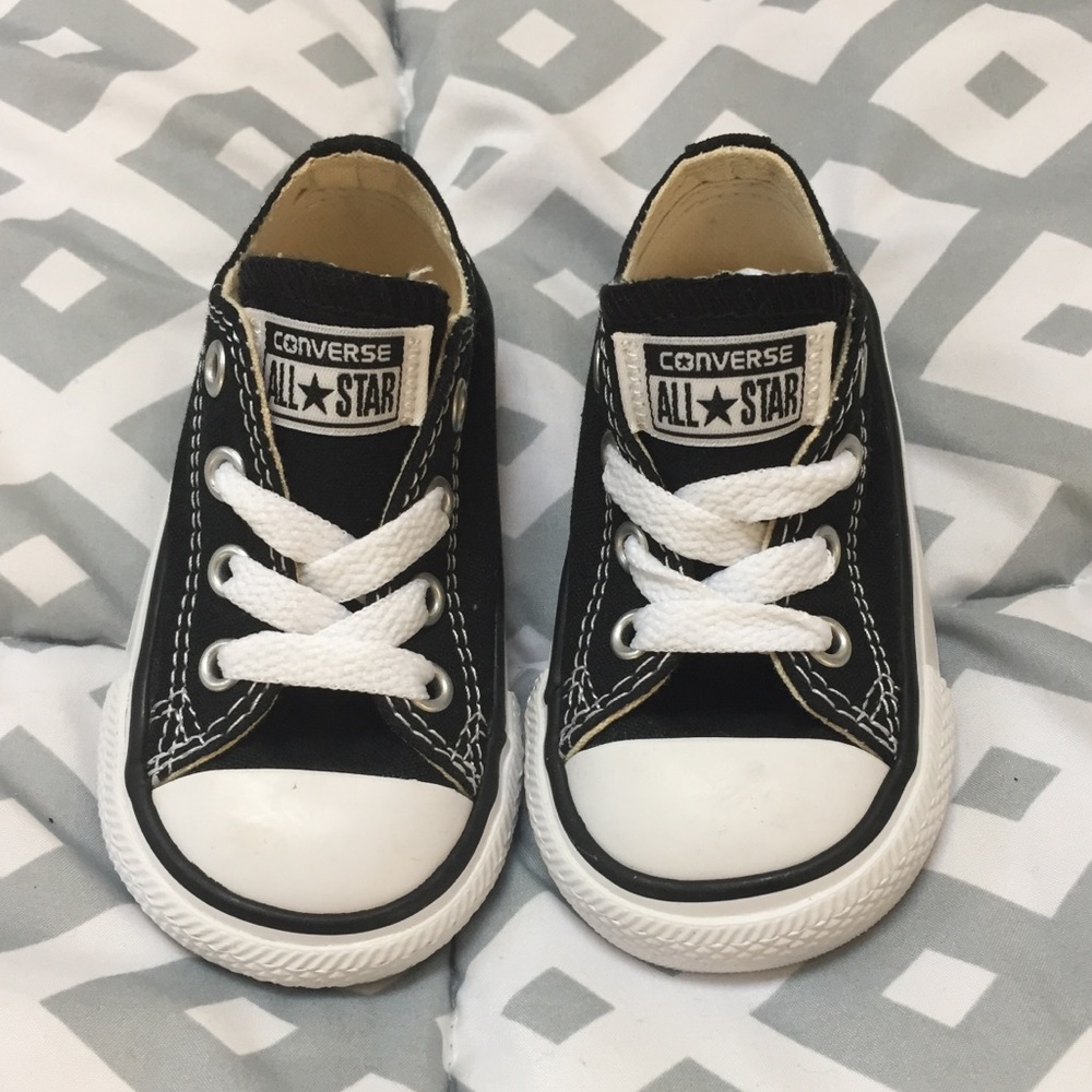 Toddler Converse sz 4